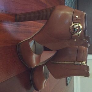 Brand New Michael Kors Cutout Heels